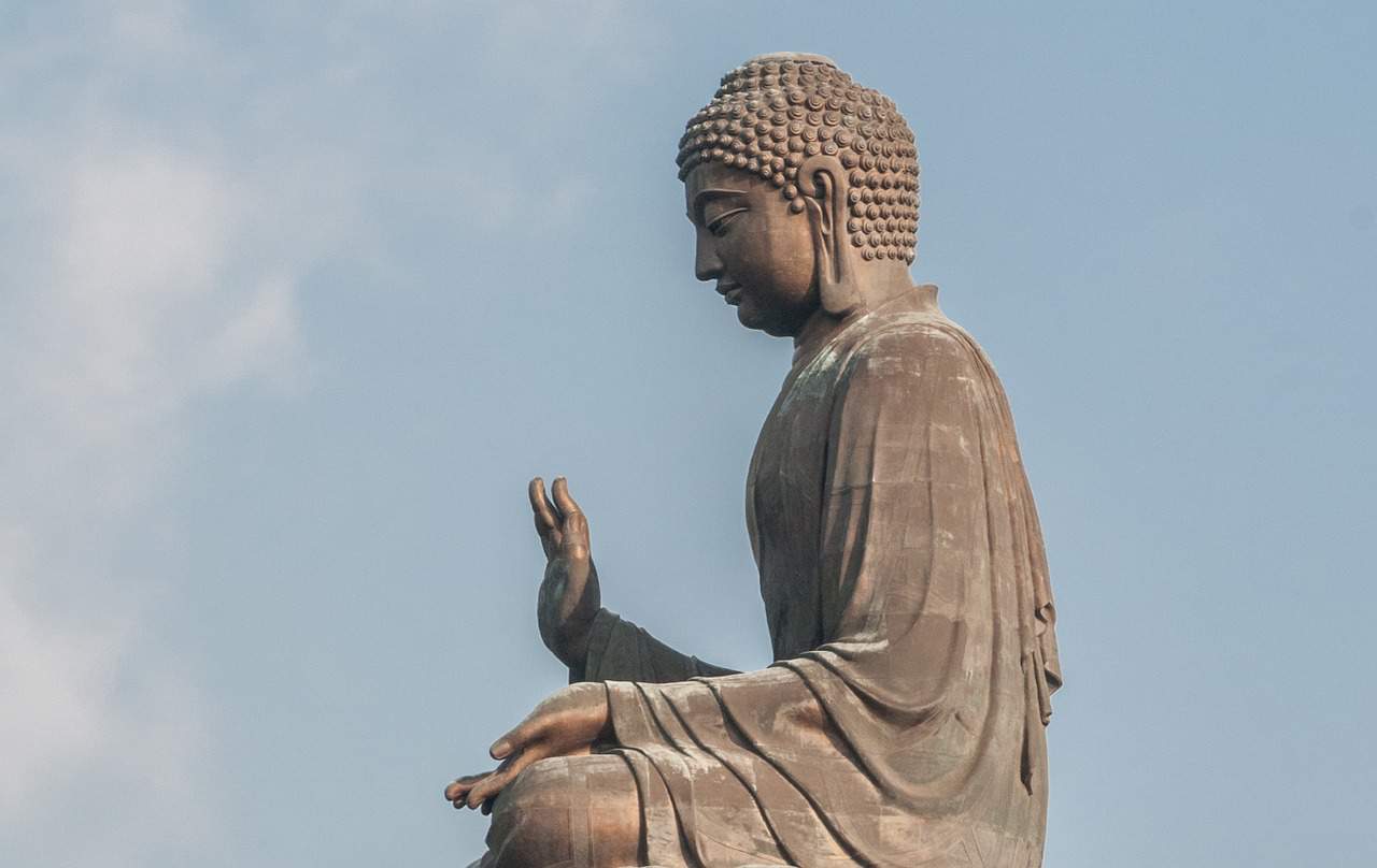 9 The Big Buddha (Cr.buddha-giant-tian-tan-1173975_1280)